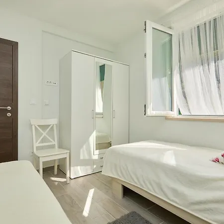 Stiga 2 - Two Bedroom Ap. شقة