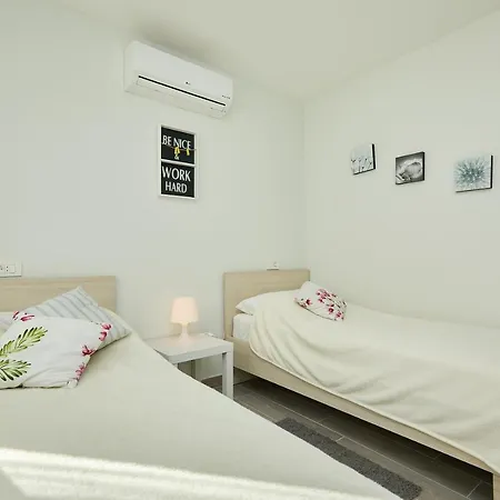 아파트 Stiga 2 - Two Bedroom Ap.
